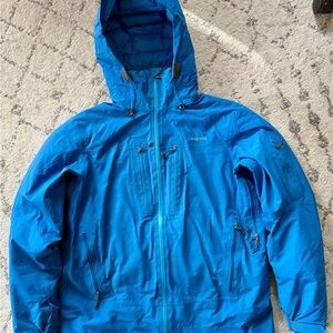 Patagonia Blue Ski & Snowboard Jacket with Hood and Water-Resistant Material